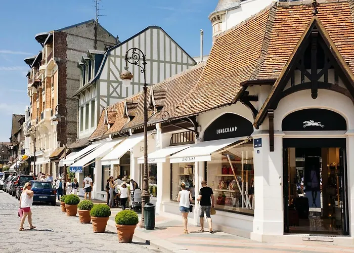 Apartman Le Coeur De - 2 Pieces Design En Hypercentre De Deauville